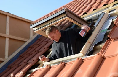 Pose de fenêtres de toit Velux à Druillat